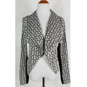 41 Hawthorn Floral Drape Front Cropped Jacket